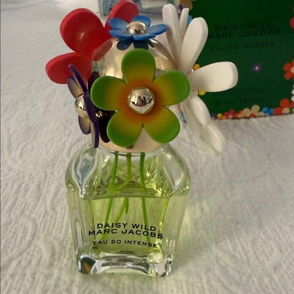 Daisy Wild by Marc Jacobs - Picture 3 of 6
